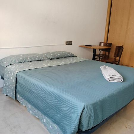 Appartamento Holiday Centre Deluxe Alicante Esterno foto