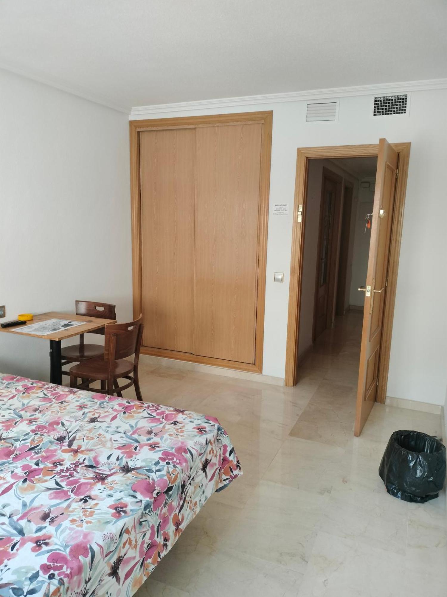 Appartamento Holiday Centre Deluxe Alicante Esterno foto