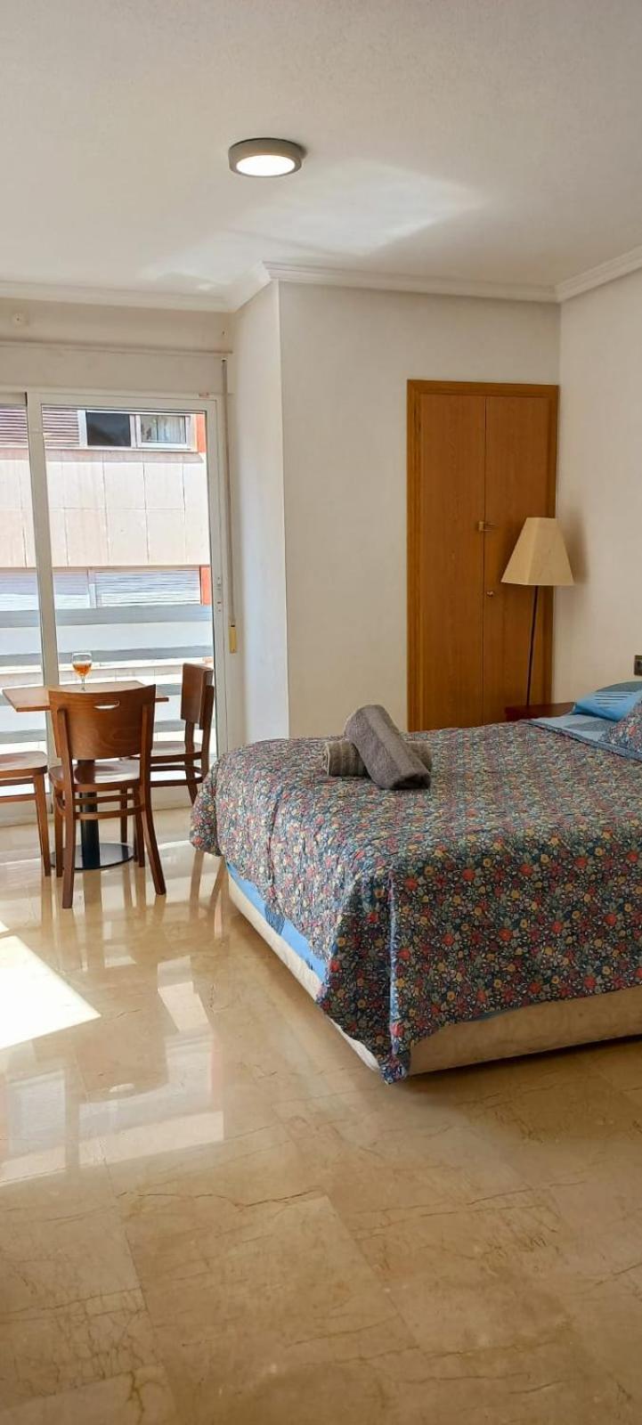 Appartamento Holiday Centre Deluxe Alicante Esterno foto