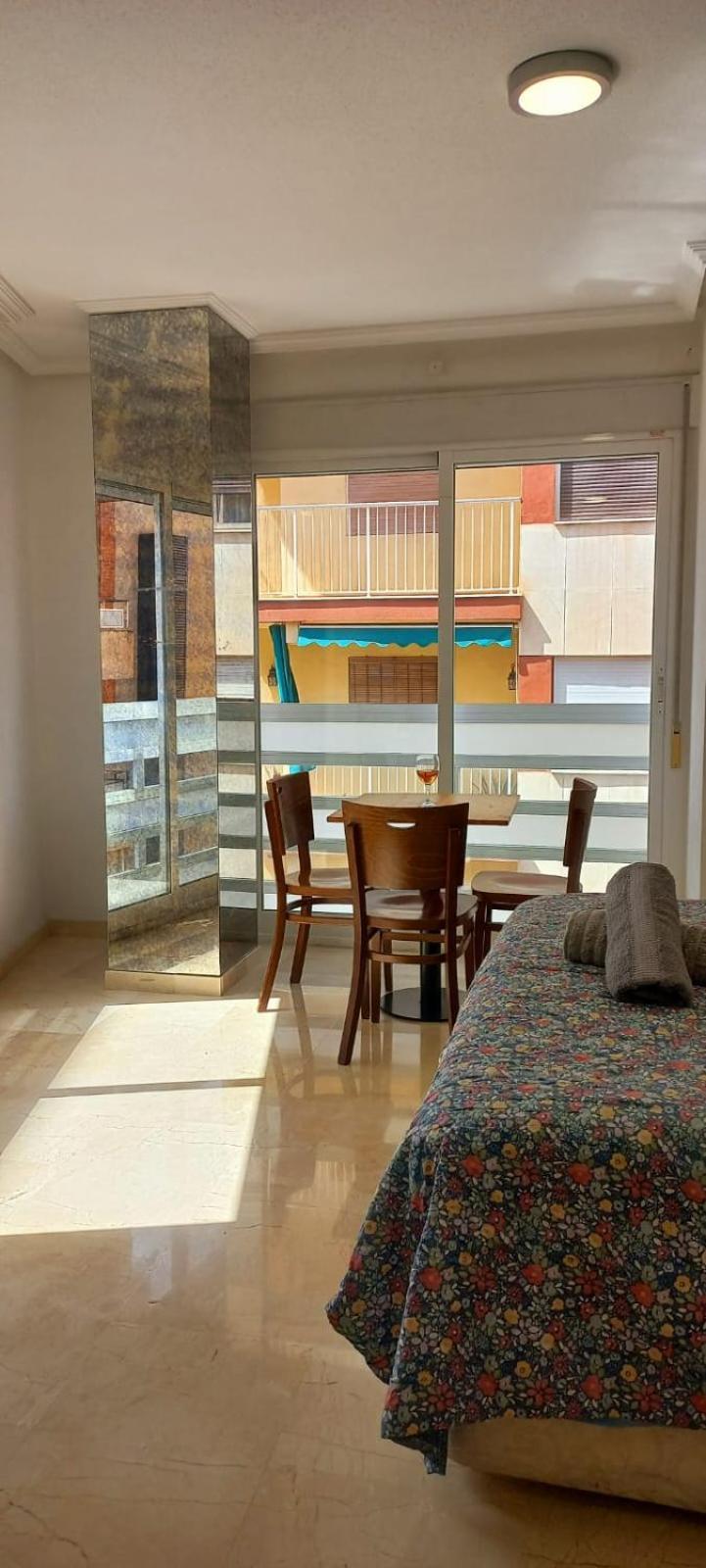 Appartamento Holiday Centre Deluxe Alicante Esterno foto